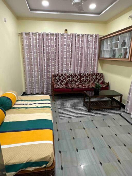 Jmj Residency Villa Haiderabad Buitenkant foto